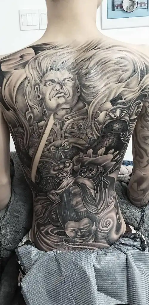 白起杀神纹身图片_背部新传统纹身图案