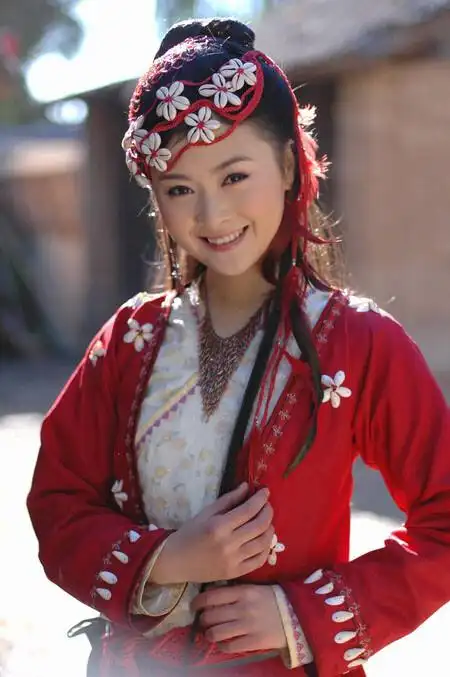 王琦《马鸣风萧萧》饰铁小薇