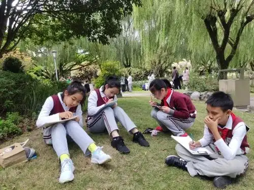 记马鞍池小学科学组开展自然笔记活动触碰自然描绘乐趣