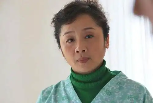 她亲手捧红丈夫还为他生儿育子却惨遭抛弃今转做幕后凭实力再创巅峰