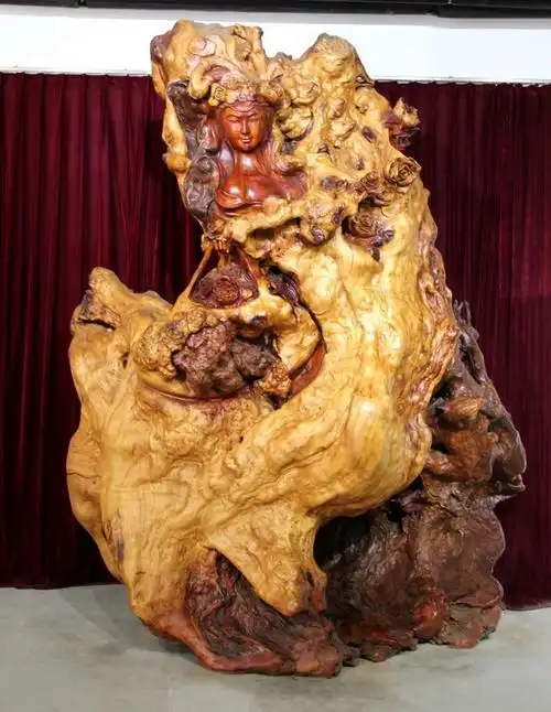 每一件作品浑然天成利用腐朽的树根专为有钱人和明星的打造