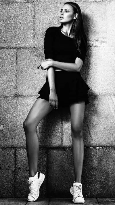 欧美高清全面屏黑白壁纸