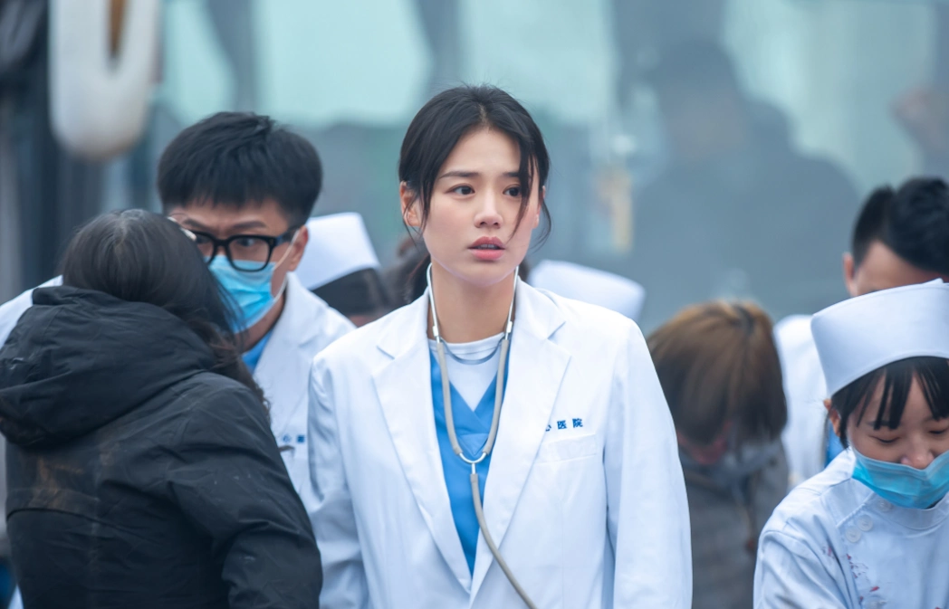 原创马思纯新剧开播拿下81分单平台播放量轻松破2亿