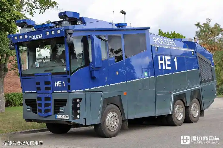 造型如外星产物,带你看德国警察的防暴水炮车,配置真是强悍