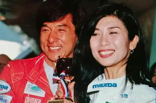 多亏成龙举行了成龙杯才让我们看到那么多朝气蓬勃无医美的脸