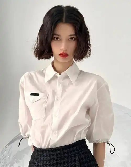 漂亮小姐姐网红短发