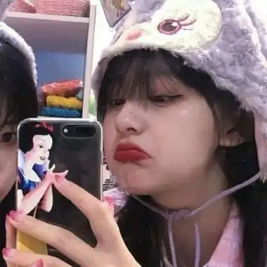 高清真人女生闺蜜头像沙雕可爱图片