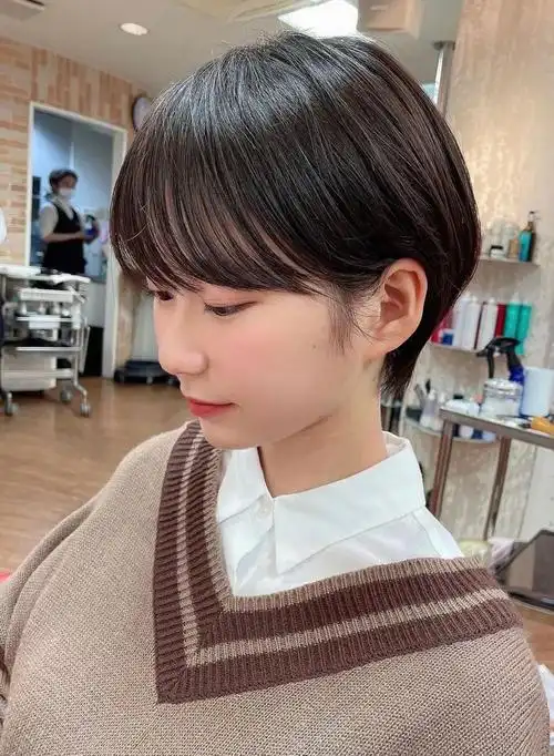 中性日系短发乖巧也帅气