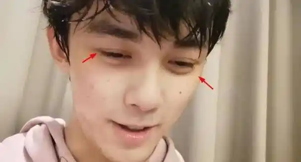 原创吴磊近照堪称睫毛精当镜头贴脸上素颜双眼皮比p的还自然