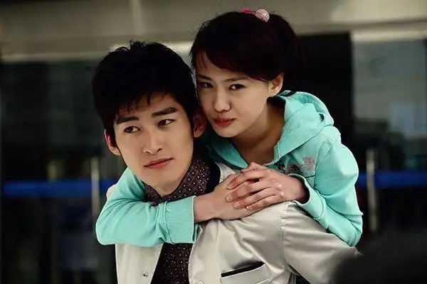 张翰疑似曝光新恋情和焦俊艳同回豪宅被质疑再一次因戏生情