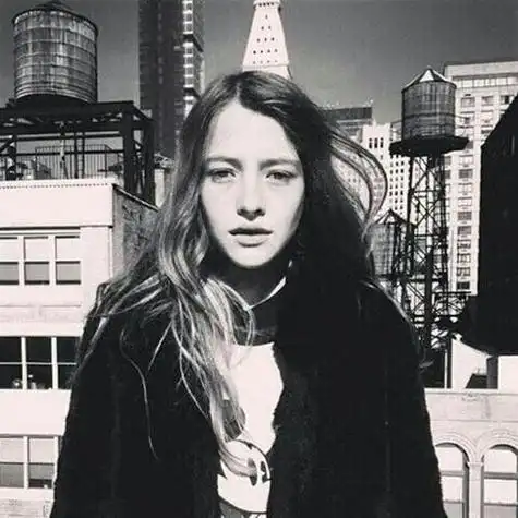 女生头像欧美风黑白头像