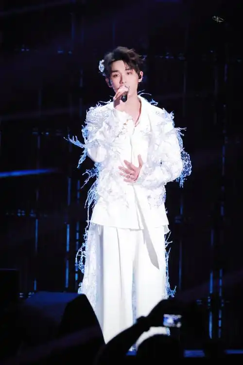 丁程鑫理想之途演唱会##丁程鑫演唱会舞台饭拍