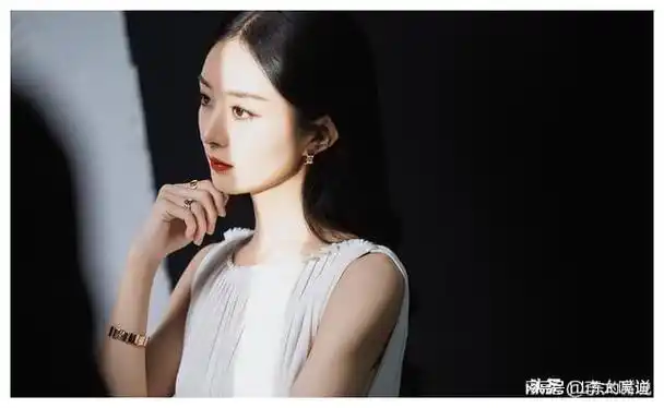 和冯绍峰离婚三年后,再看如今的赵丽颖,才知道什么叫随性与洒脱