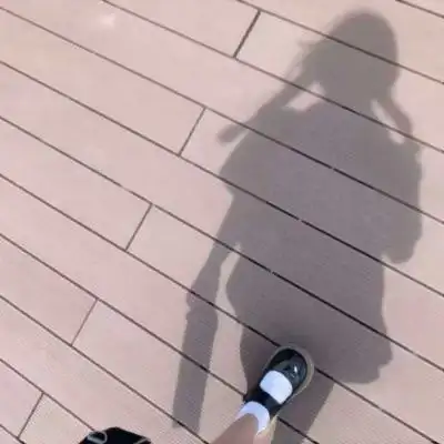 女生背影或影子头像图片