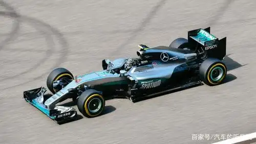 搭载f1赛用发动机的汽车可以合法上路吗?奔驰给你的回答是可以!