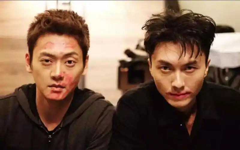 tvb翻版黄宗泽,成2019年新晋剧霸!熬足7年,背脊生瘤!_张振朗