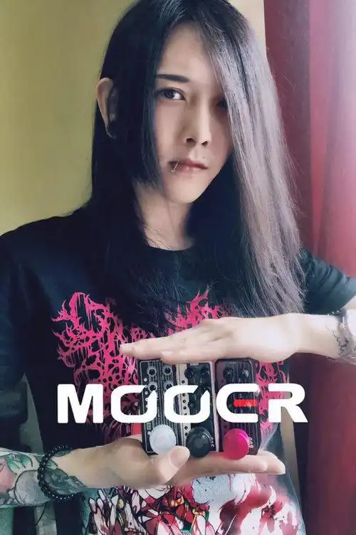 张瑞欣,中国著名前卫旋律死亡金属乐队die from sorrow (郁乐队)吉他