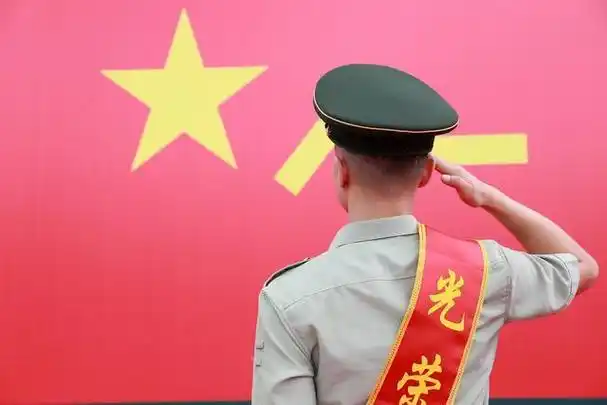 一身戎装,一生荣光——武警丽水支队举行2022年退役士兵向军旗告别