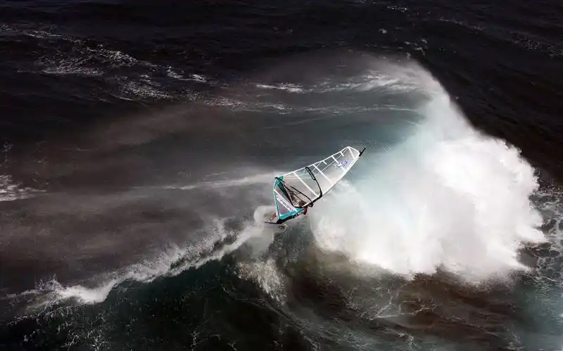 滑浪风帆高清壁纸640x1136分辨率查看