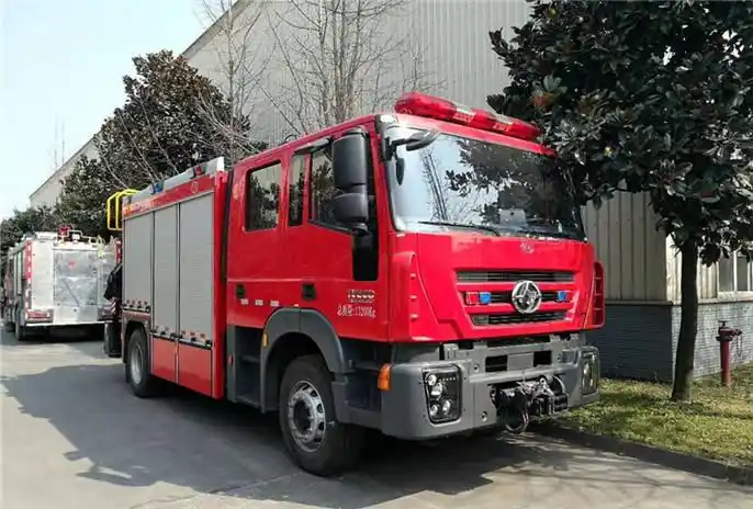 中国智造的一次技术突破 上汽红岩原厂四门消防车首批成功交付