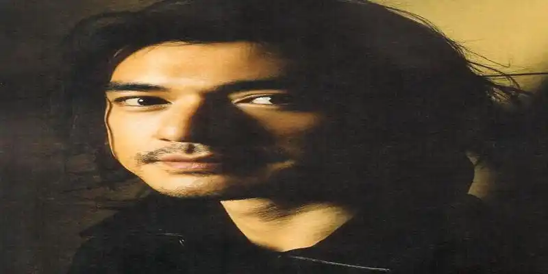 八字胡和一字胡哪个好看没有锥子脸尖下巴