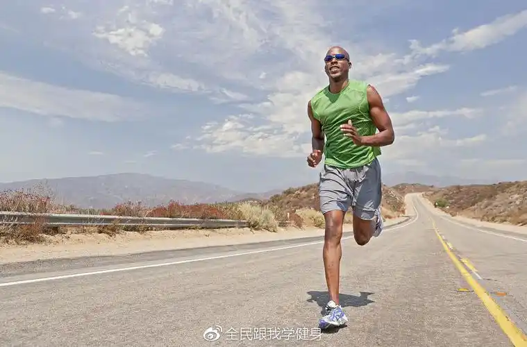 拒当平庸肌肉男,健身也要耍帅撩妹