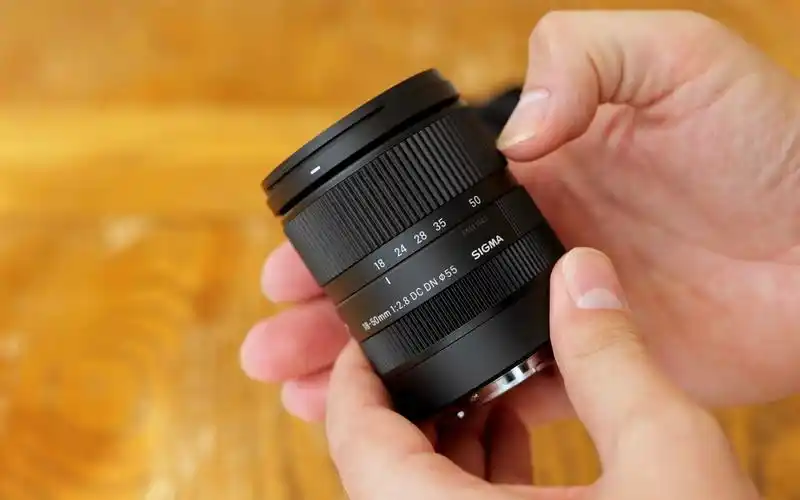 【christopher frost】新适马18-50mm f_2.8 dc dn 测评