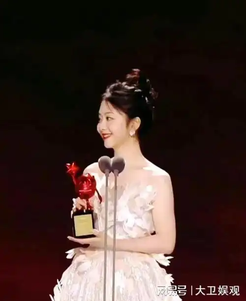 尖叫之夜狂飙等剧组亮相张颂文于和伟杨幂谭松韵等获奖