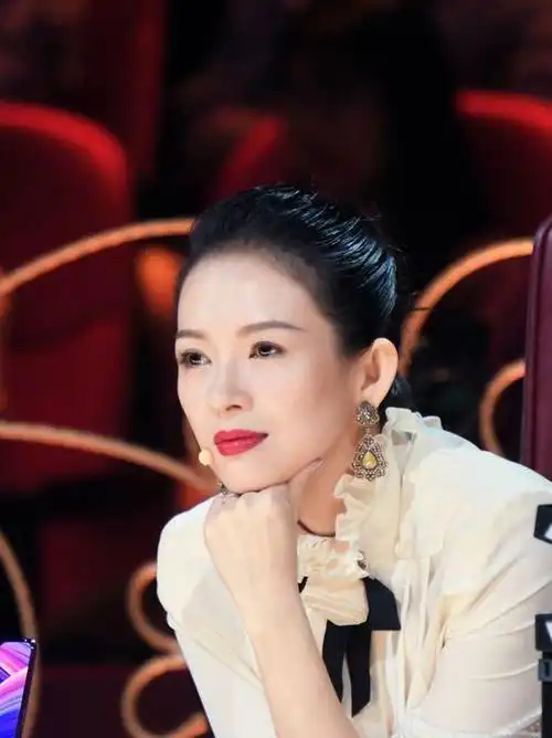 章子怡表示,周一围在自己最想合作的男演员里,排名前三.