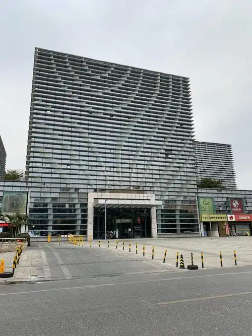 【18图】白云万达广场甲级写字楼租金低至70元每平现有3加1户型4加1