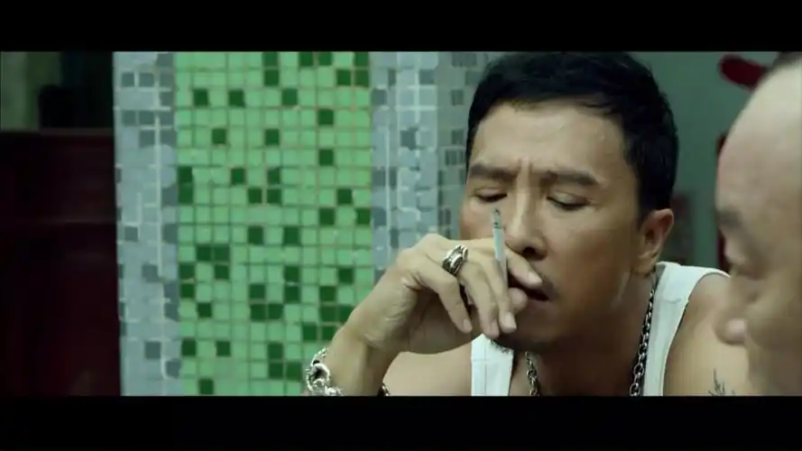 特殊身份:甄子丹赌神附体,下秒一手十三幺直接扭转局势,稳赢了