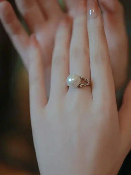 s925纯银珍珠戒指女小众设计独特开口可调节指环轻奢高级感食指戒