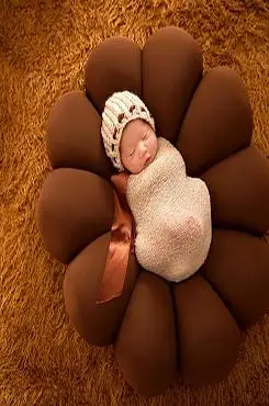 刚出生婴儿图片