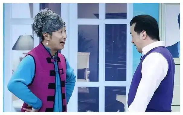 春晚女装大佬林永健:颜值平凡何不寻求变身?