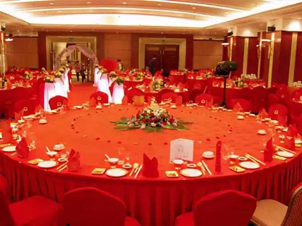 大类得分一下,可分为四大类:主桌,长辈桌,领导同事桌,朋友同学桌;主桌