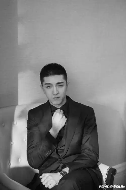 有一种荷尔蒙爆表叫金瀚留寸头,帅气小生秒变硬汉,网友:就粉你