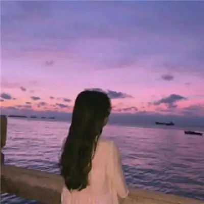 林弦:唯美意境暗紫色海边背影女头_女生头像_我要个性网
