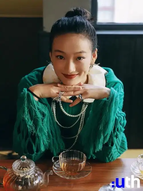 杨玥大家说我们签了小周迅