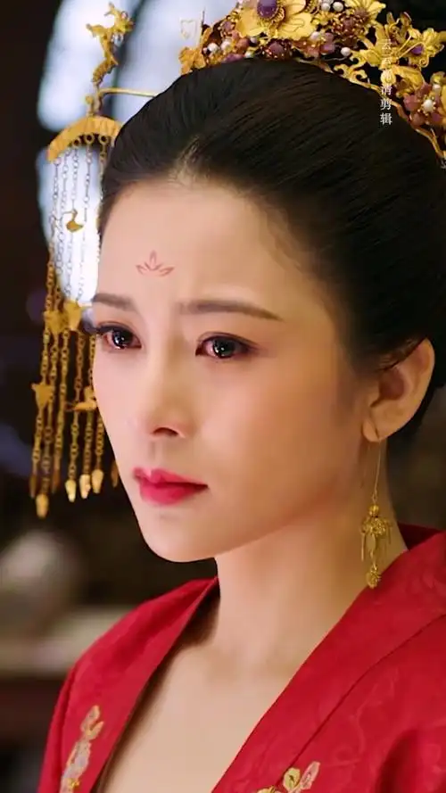 你喜欢古装红衣的赵樱子吗?