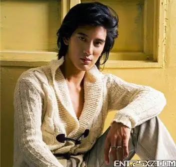 蒲巴甲否认求婚徐冬冬 个人资料曝光或欺骗女方感情