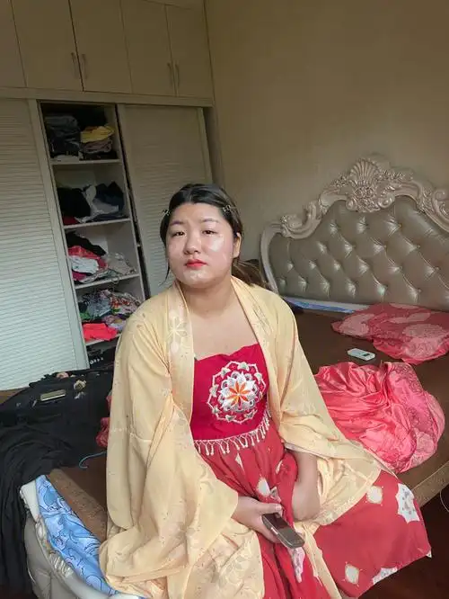 救命是谁跟我说长得丑长得胖不能穿汉服