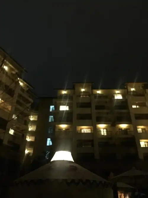 还有假期携带一家大小奔赴翠湖宾馆拍照的沥川迷…… 作为沥秋粉的我