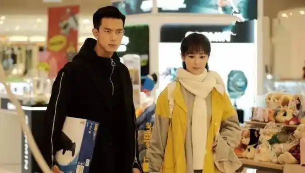 李现被问是否喜欢杨紫?他的回答让大家哭笑不得!_因为_审美_交往