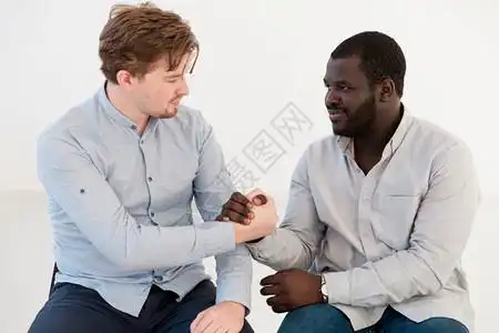 众人一条心图片