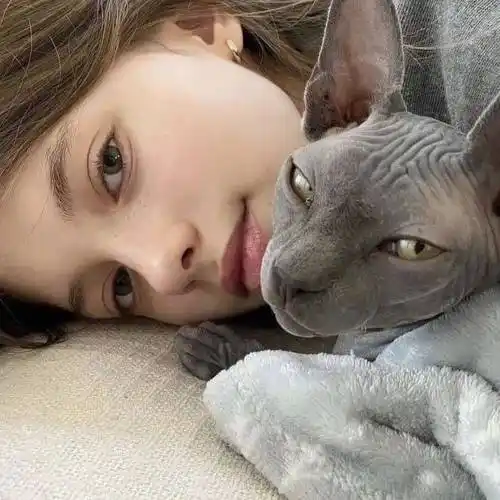 ins头像 | 67别人已经是一房两人三餐四季