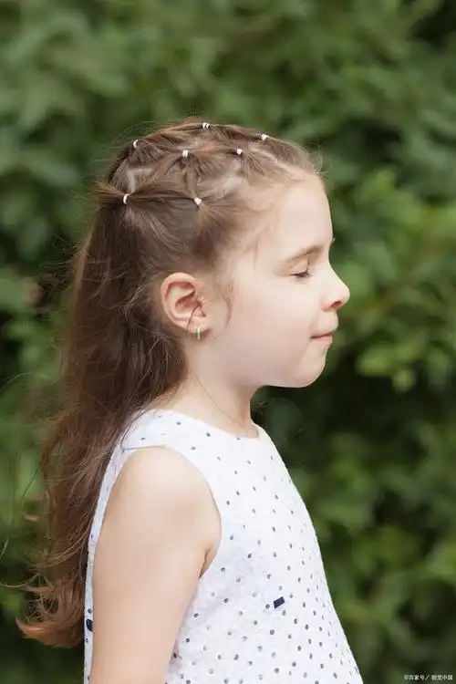 小女孩头发怎么扎,简单又好看?