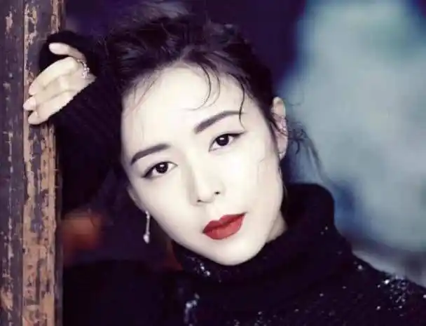 原创85后小花中的演技派合作周润发演员的诞生也没让她爆红