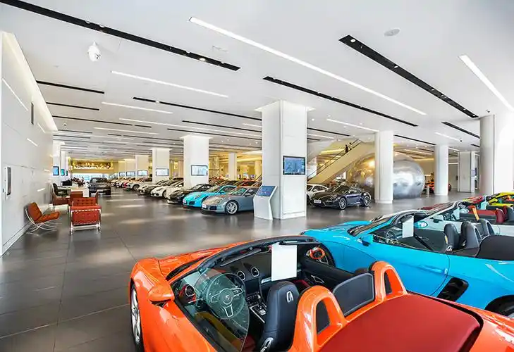 带你玩转澳康达(4):一楼保时捷全系展厅澳康达名车广场