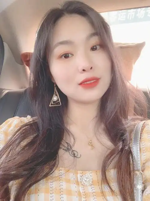 女25岁无房车存款大小便正常未来可期