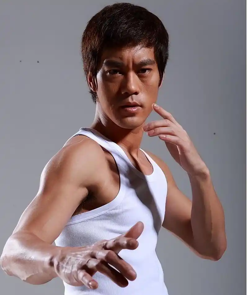 "李小龙"扮演者陈国坤,淡出娱乐圈迎娶黑道千金,现状如何